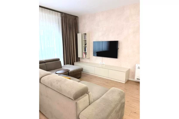 Appartamento in affitto a Tirana 1+1, Arredato