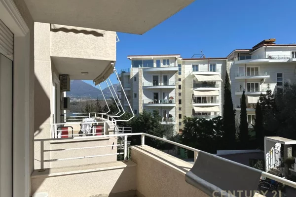 Appartamento in affitto a Tirana 2+1, Arredato