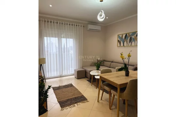 Appartamento in affitto a Tirana 1+1, Arredato