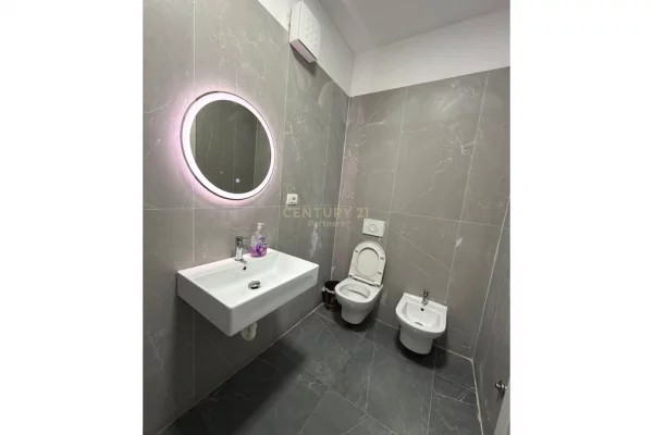 Appartamento in affitto a Tirana 1+1, Arredato