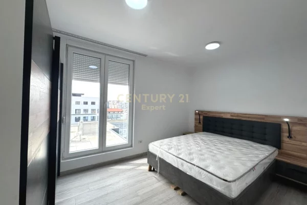 Appartamento in affitto a Tirana 2+1, Arredato