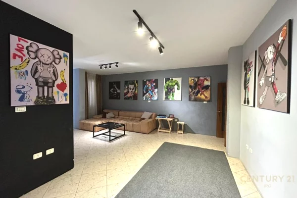 Apartment for sale in Tirana 3+1, Emty