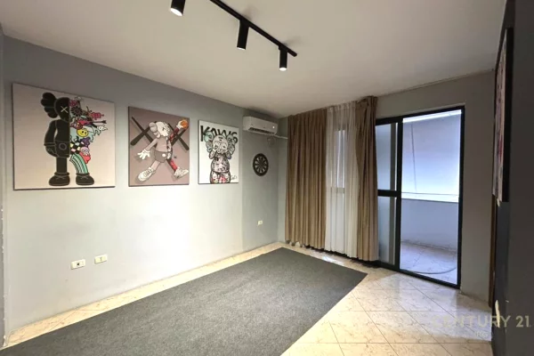 Apartment for sale in Tirana 3+1, Emty