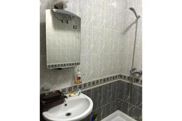 Apartment for sale in Tirana 3+1, Emty