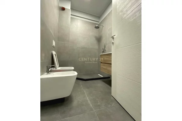 Apartment for sale in Tirana 1+1, Emty