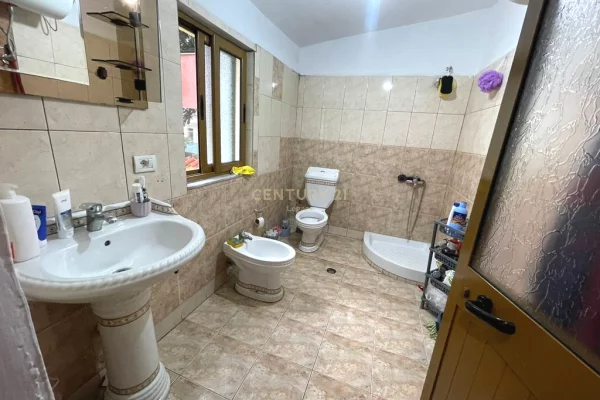 Apartment for sale in Tirana 1+1, Furnished