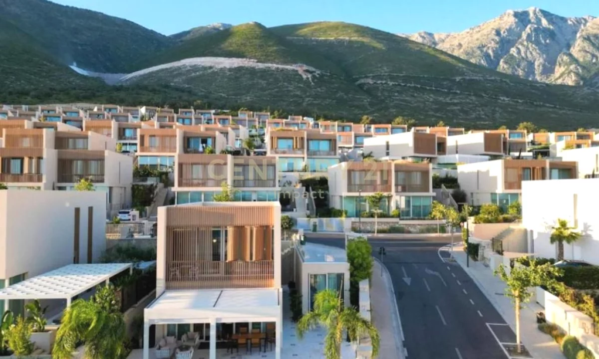 Luxury villas for sale in Vlora 3+1, Furnished