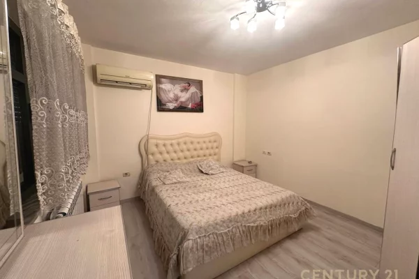Shtepi me qera Apartament ne Tirane, 2+1, Mobilimi E mobiluar, Pagesa 500  Euro.