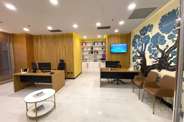 Ambient komercial 40m2 ne Qendren Tregtare ETC!!