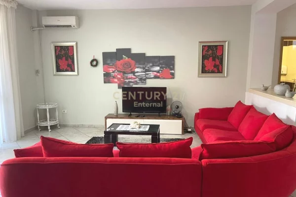 Shtepi me qera Vila Luksoze ne Tirane, 2+1, Mobilimi E mobiluar, Pagesa 65,000  Leke.