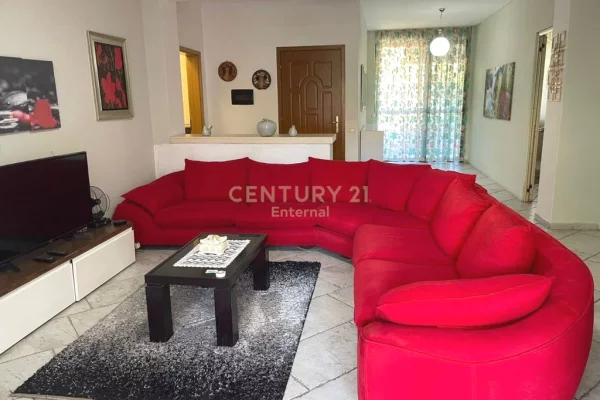 Shtepi me qera 2+1 ne Tirane - 65,000 Leke