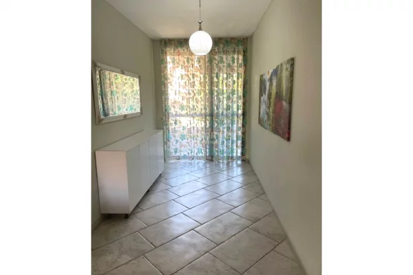 Shtepi me qera Vila Luksoze ne Tirane, 2+1, Mobilimi E mobiluar, Pagesa 65,000  Leke.