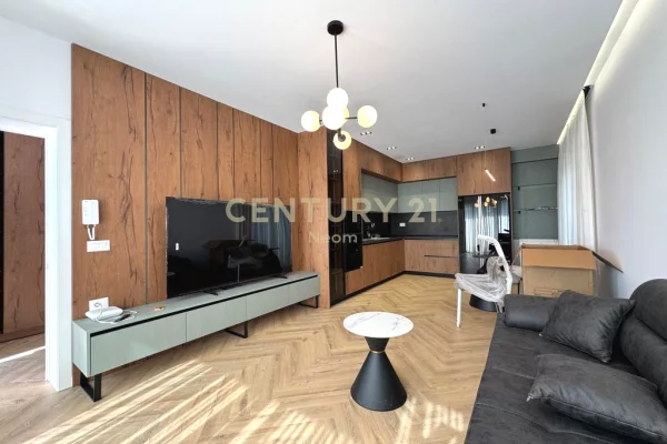 Shtepi me qera 3+1 ne Tirane - 3,000 Euro