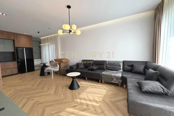 Shtepi me qera Vila Luksoze ne Tirane, 3+1, Mobilimi E mobiluar, Pagesa 3,000  Euro.