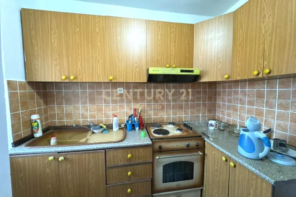 Shtepi me qera Apartament ne Tirane, 2+1, Mobilimi E mobiluar, Pagesa 45,000  Leke.