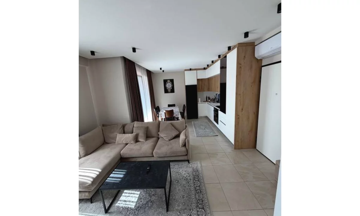 Shtepi me qera Apartament ne Tirane, 1+1, Mobilimi E mobiluar, Pagesa 900  Euro.