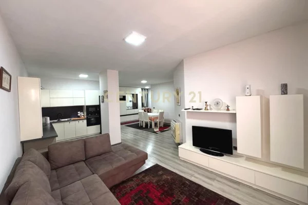Shtepi me qera 2+1 ne Tirane - 580 Euro