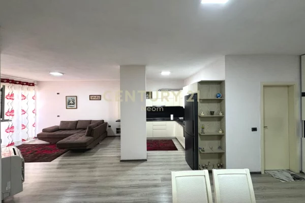 Shtepi me qera Apartament ne Tirane, 2+1, Mobilimi E mobiluar, Pagesa 580  Euro.