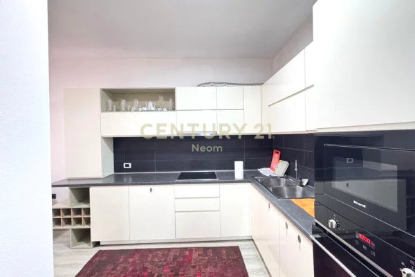 Shtepi me qera Apartament ne Tirane, 2+1, Mobilimi E mobiluar, Pagesa 580  Euro.