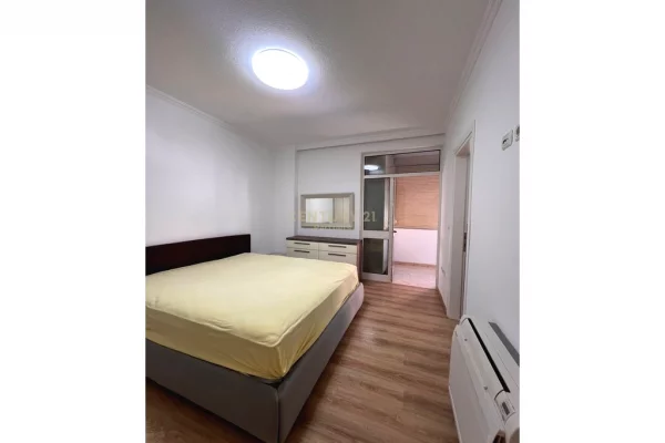 JAPIM ME QIRA AMBIENT PER BIZNES PRANE 9-KATESHEVE