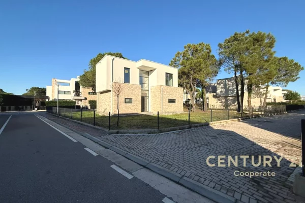 Villa di lusso in vendita a Durazzo 3+1, Vuoto