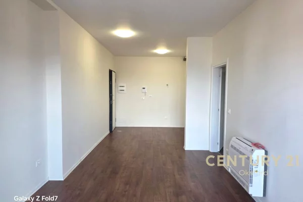 JEPET ME QIRA AMBIENT ZYRE TE TIRANA GARDEN BUILDING