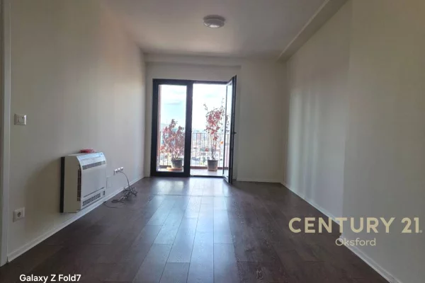 JEPET ME QIRA AMBIENT ZYRE TE TIRANA GARDEN BUILDING