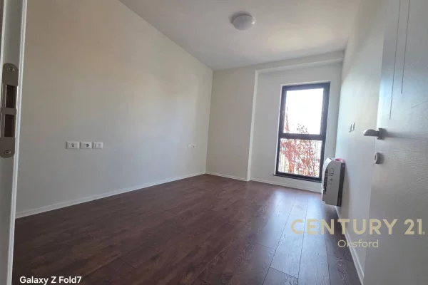 JEPET ME QIRA AMBIENT ZYRE TE TIRANA GARDEN BUILDING