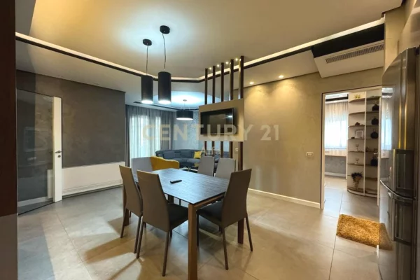 Shtepi ne shitje Apartament ne Tirane, 3+1, Mobilimi E mobiluar, Pagesa 229,000  Euro.