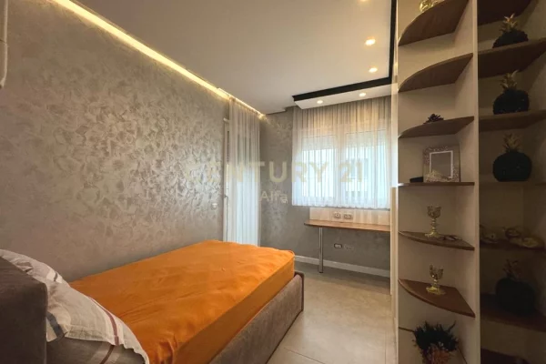 Shtepi ne shitje Apartament ne Tirane, 3+1, Mobilimi E mobiluar, Pagesa 229,000  Euro.