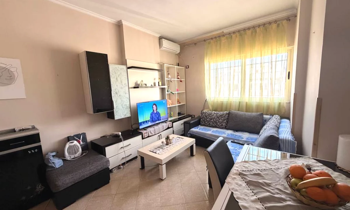 Shtepi ne shitje Apartament ne Tirane, 1+1, Mobilimi E mobiluar, Pagesa 155,000  Euro.