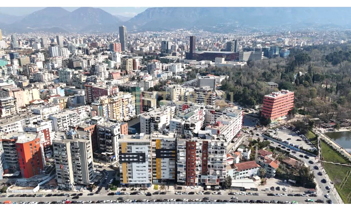 Appartamento in vendita a Tirana 1+1, Arredato