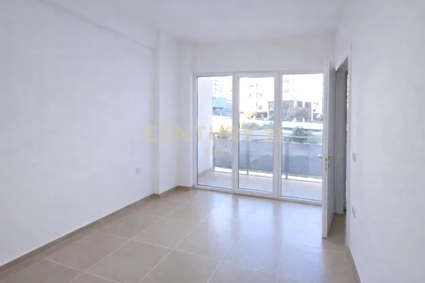 Appartamento in vendita a Tirana 1+1, Arredato