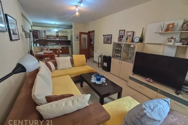 Apartament 2+1 Për Shitje në Komunën e Parisit