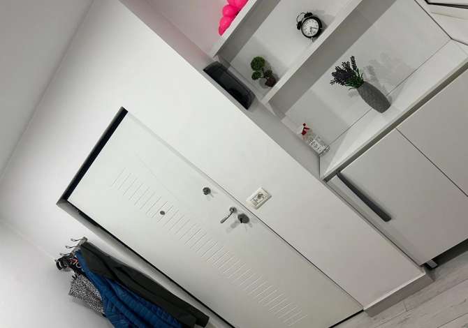 Shtepi ne shitje Apartament ne Tirane, 2+1, Mobilimi E mobiluar, Pagesa 165,000  Euro.