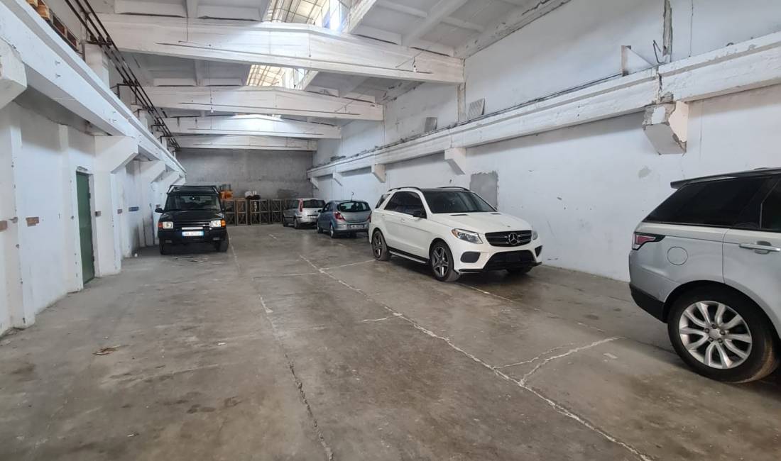 Jepet Magazina me Qera Okazion Laprake