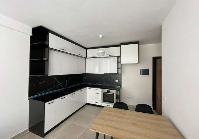 Shtepi me qera 2+1 ne Tirane - 450 Euro