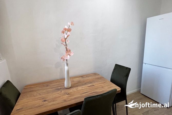 Shtepi me qera 2+1 ne Tirane - 700 Euro