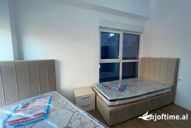 Shtepi me qera Apartament ne Tirane, 2+1, Mobilimi E mobiluar, Pagesa 450  Euro.
