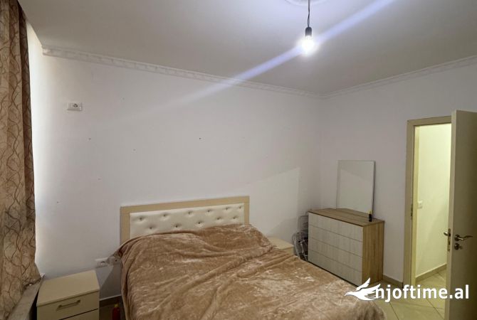 Shtepi me qera 2+1 ne Tirane - 450 Euro