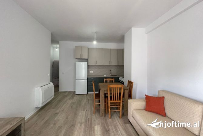 Shtepi me qera 2+1 ne Tirane - 450 Euro