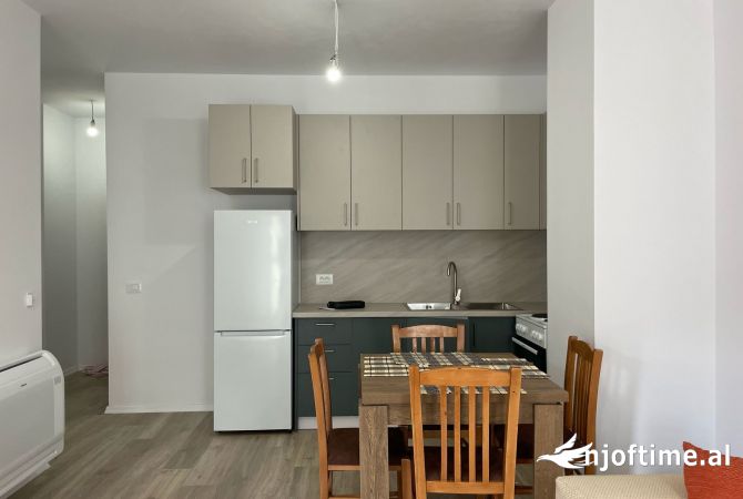 Shtepi me qera 2+1 ne Tirane - 450 Euro