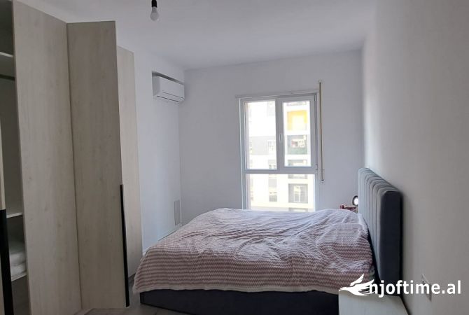 Shtepi me qera Apartament ne Tirane, 2+1, Mobilimi E mobiluar, Pagesa 450  Euro.