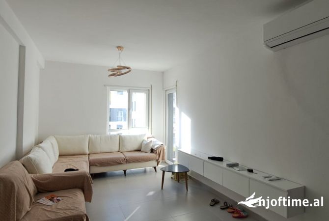 Shtepi me qera 2+1 ne Tirane - 450 Euro