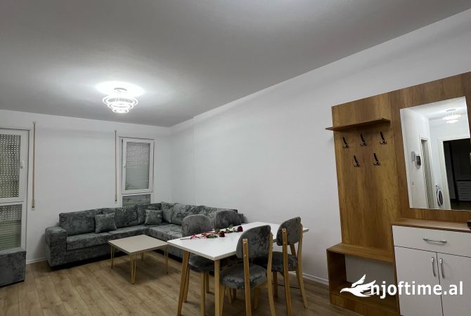 Shtepi me qera 2+1 ne Tirane - 450 Euro