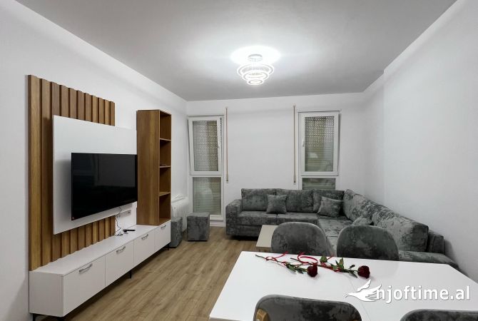Shtepi me qera 2+1 ne Tirane - 450 Euro