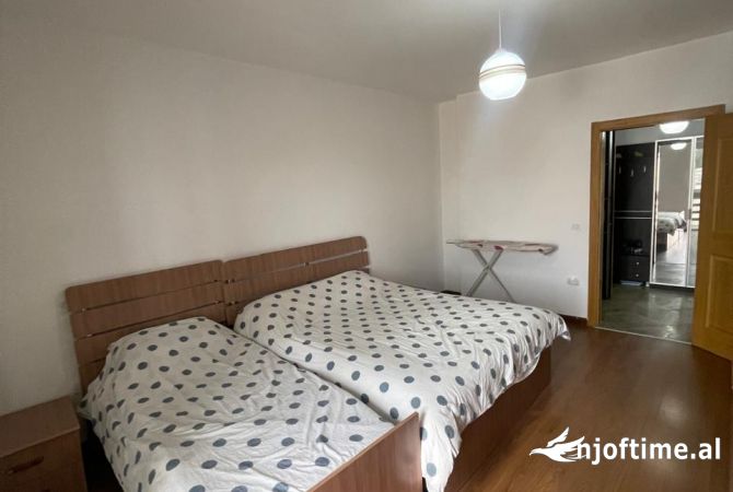 Shtepi me qera Apartament ne Tirane, 1+1, Mobilimi E mobiluar, Pagesa 400  Euro.