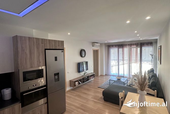 Shtepi me qera 2+1 ne Tirane - 800 Euro