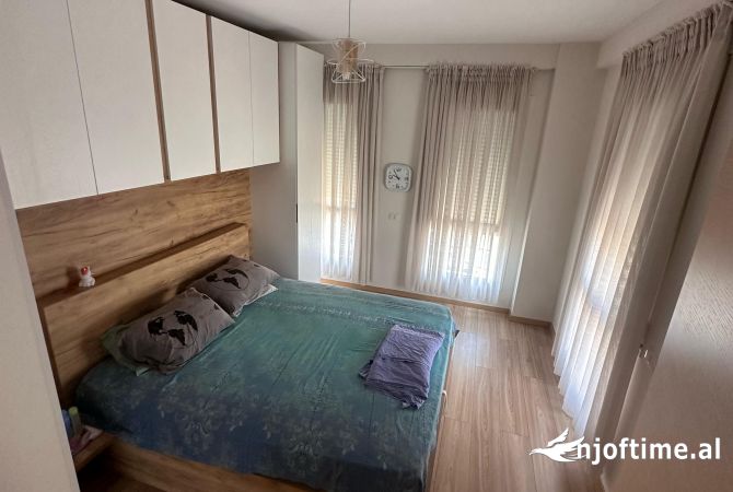 Shtepi me qera 2+1 ne Tirane - 800 Euro