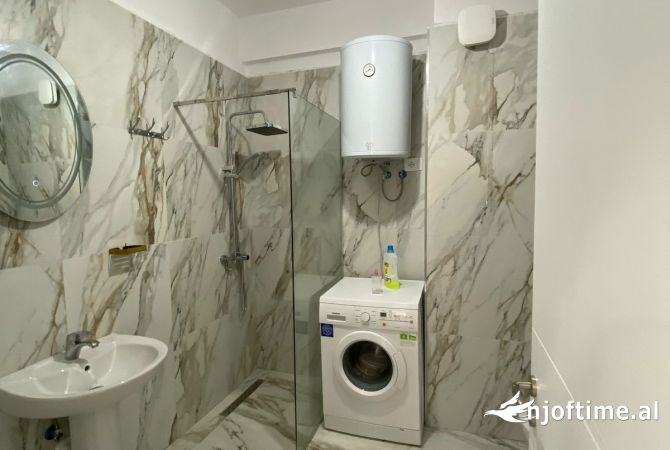 Shtepi me qera Apartament ne Tirane, 2+1, Mobilimi E mobiluar, Pagesa 500  Euro.